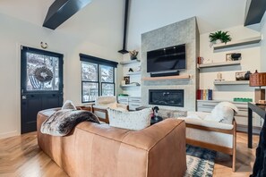 House, 4 Bedrooms | Living area | Smart TV - 1102 Park Avenue Dream 4 Bedroom Home (Park City)