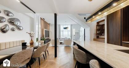 Luxury house 500m from the station