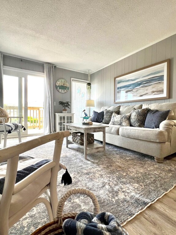 Beachfront Bliss Oceanfront 2 Br/bath Condo With Pool In Ocean Isle Beach - Ocean Isle Beach, NC