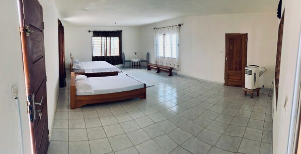 1 bedroom, iron/ironing board, WiFi, bed sheets - Room for rent for 1 or 2 persons (PAHOU)
