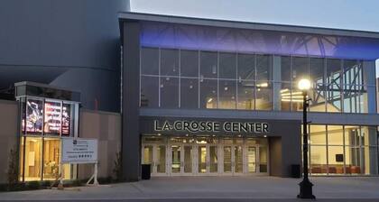 Downtown La Crosse 3-Bedroom Retreat