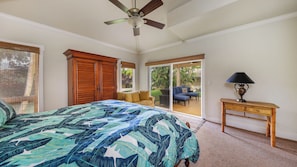 4 bedrooms, iron/ironing board, WiFi, bed sheets - Privacy and Elegance in Princeville (Princeville)