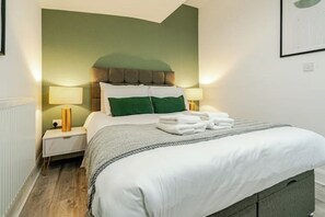 1 sovrum, strykjärn/strykbräda, wi-fi och sängkläder