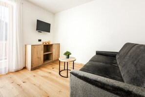 Living area - Lü from Plazores (marebbe)