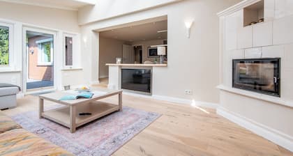 Oystercatcher vacation apartment with garden, terrace and beach chair