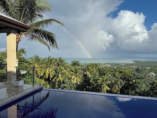 Oceanview Luxury Villa, 6 bedrooms, WiFi, AC, breakfast Preparation included