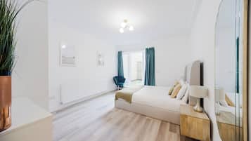 1 chambre, fer et planche Ă repasser, Wi-Fi gratuit, draps fournis