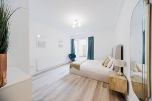 1 chambre, fer et planche à repasser, accès au Wi-Fi (inclus)