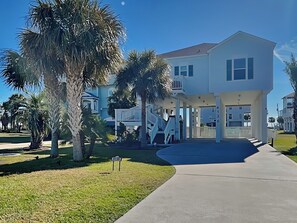 Property grounds - Sanctuary by the Sea | Gulf Views (Galveston)