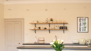 Dining - 3-Bed gem in the heart of Bath with Bath Abbey views. Sleeps 8 (Bath)