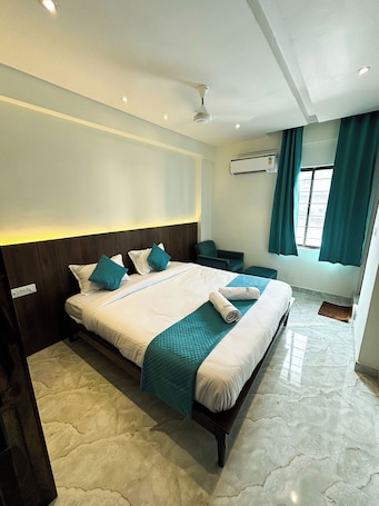 Escritorio y espacio para trabajar con laptop