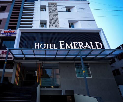 hotel emerald