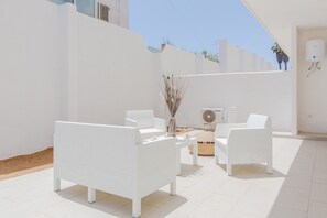 Terrace/patio - Villino Tiglio, Residence Costa Bianca, Gallipoli, Baia Verde 150m from the sea (Baia Verde)