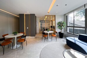 Basic Studio | Dining