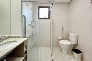 Basic Studio | Bathroom