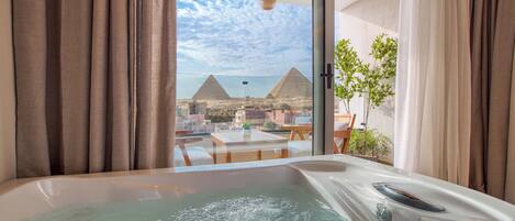 Honeymoon Suite, Balcony, Mountain View