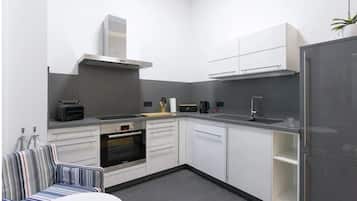 Oven, stovetop, dishwasher