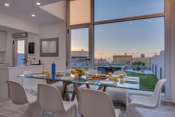 Dining - Villa Vista Atlantico (Castillo Caleta de Fuste)