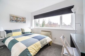 2 soverom, strykejern/-brett, wi-fi og sengetøy