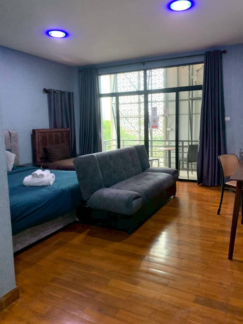 Quarto triplo, vista para a cidade | Wi-Fi de cortesia, roupa de cama