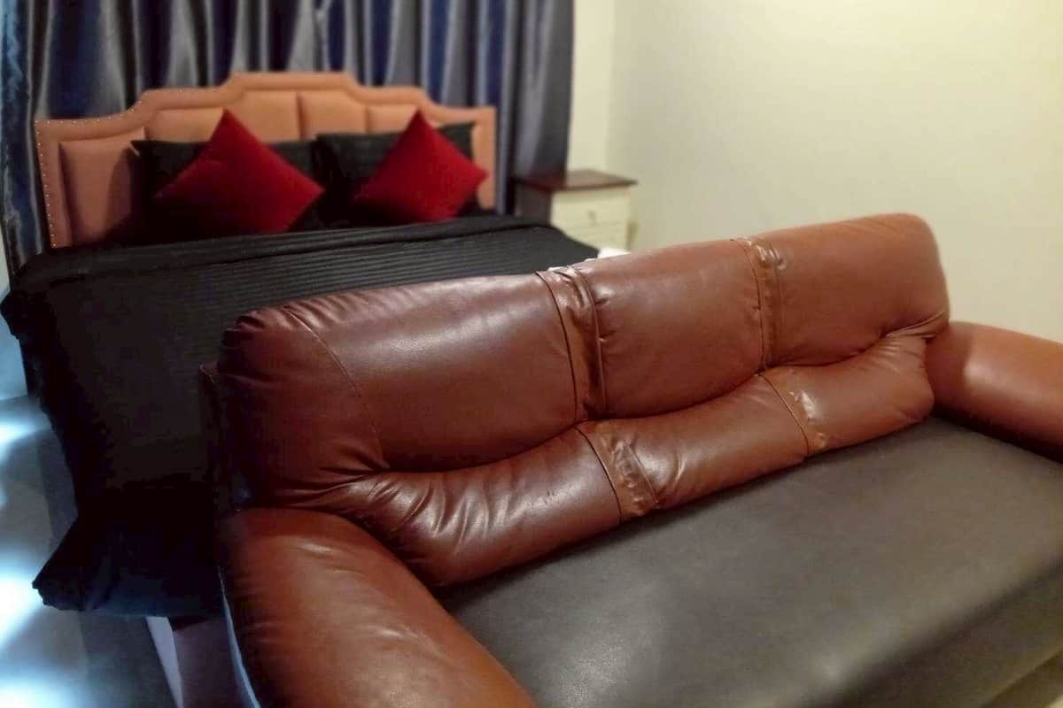 Einzelzimmer, 1 Queen-Bett (Share bathroom)