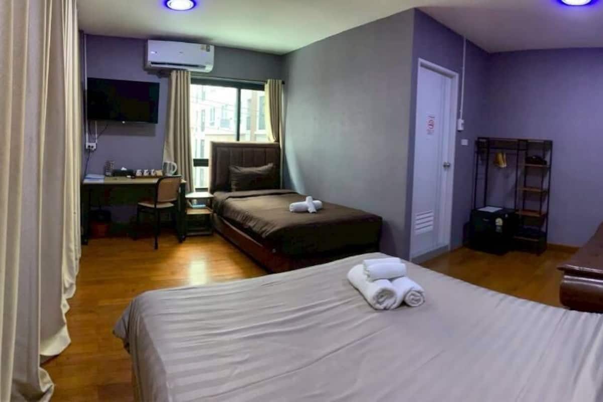 Dreibettzimmer, Mehrere Betten, Nichtraucher, Klimaanlage