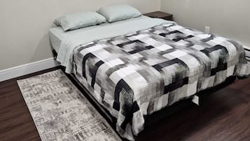 2 bedrooms, iron/ironing board, free WiFi, bed sheets