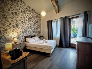 Comfort tweepersoonskamer | Luxe beddengoed, gratis babybedden, gratis wifi, beddengoed