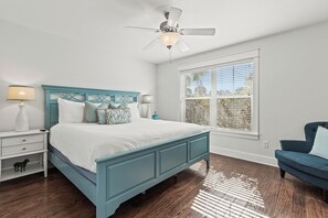 4 bedrooms, iron/ironing board, free WiFi, bed sheets