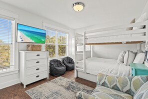 4 dormitoris, planxa i posts de planxar, wifi gratuïta i roba de llit 