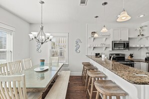 Fridge, microwave, oven, stovetop - Close to Beach Access, Golf Cart, Great Location (Santa Rosa Beach)