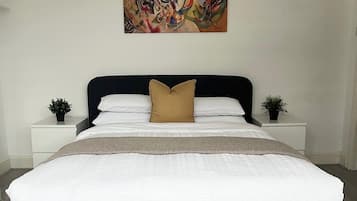 1 dormitorio y ropa de cama