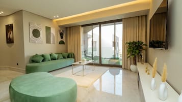 Smart TV, video games