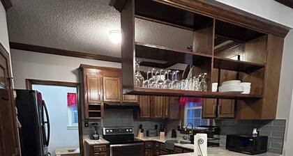 Charming 3-bedroom house with WiFi, AC in awesome Rocky Mount