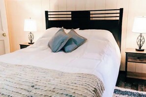 4 bedrooms, WiFi, bed sheets