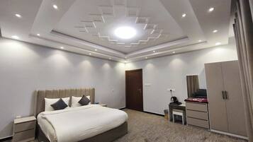 2 bedrooms, soundproofing, iron/ironing board, free WiFi