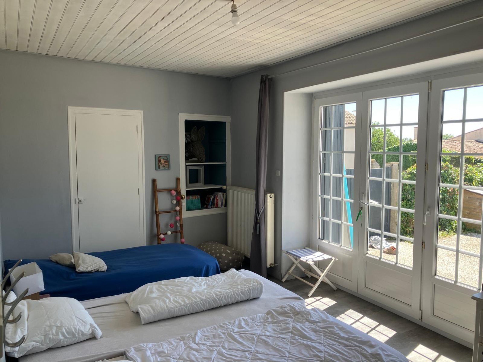 3 bedrooms, iron/ironing board, travel cot, WiFi