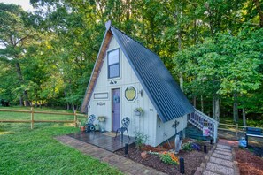 Exterior - Tiny House at Wishing Creek (Henderson)