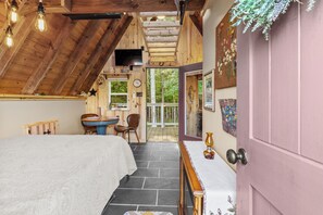 2 室のベッドルーム、WiFi、ベッドシーツ