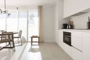 Coffee/tea maker, fridge, microwave, oven - Premium Garden Suite in Higueron (La Capellania)