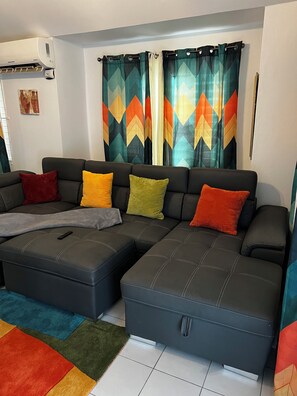 Smart TV - Jevico's Cozy Villa (Priory)