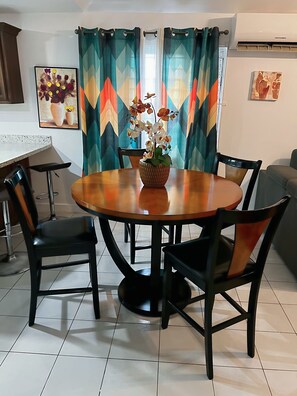 Dining - Jevico's Cozy Villa (Priory)