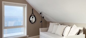 Fjord View Apartment - 20 min Drive to Pulpit Rock