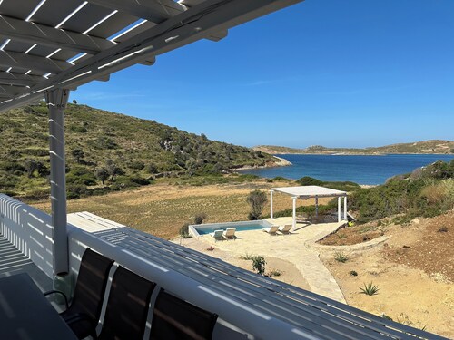 Splendid Villa SUN. in Lipsi. 4 bedrooms and panoramic view for your vacations !