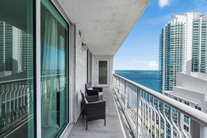 Apartamento, 2 habitaciones, vistas a la ciudad | Balcón