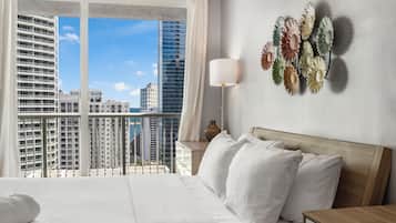 Apartment, 2 Schlafzimmer, Stadtblick | Hochwertige Bettwaren, individuell dekoriert, individuell eingerichtet