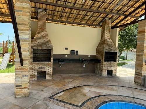 Beautiful Cozy House in Aquiraz, with covered balcony 