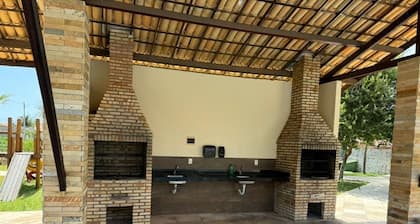 Beautiful Cozy House in Aquiraz, with covered balcony