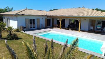 Piscine extérieure, piscine chauffée