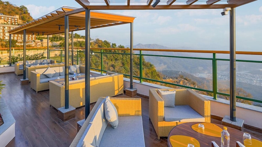 Bloom Boutique - Rishikesh Hills